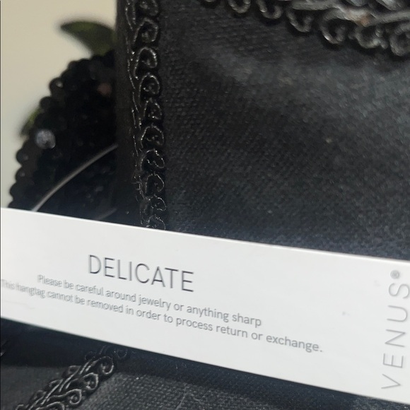 VENUS Shimmering Black Sequin Blazer - Picture 3 of 8